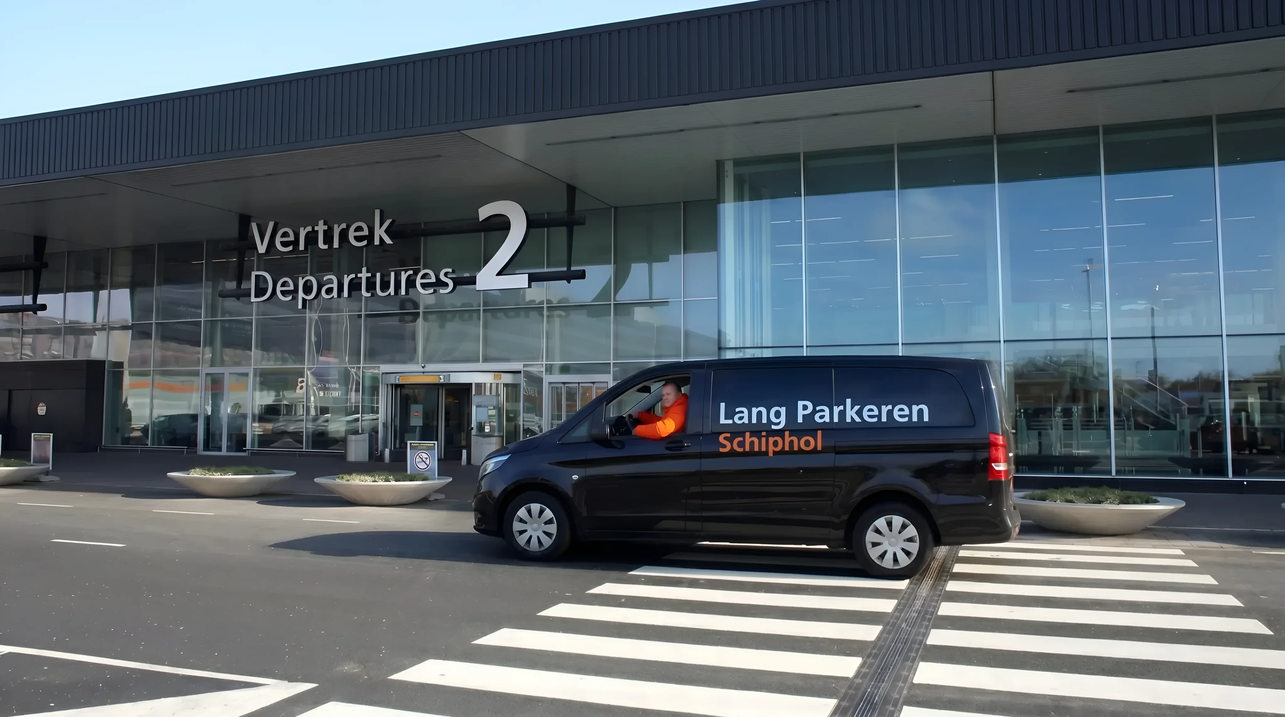 parkeerprijzen Schiphol per dag bij Vertrek 2
